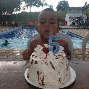 Meet your Posher, Luis fernando